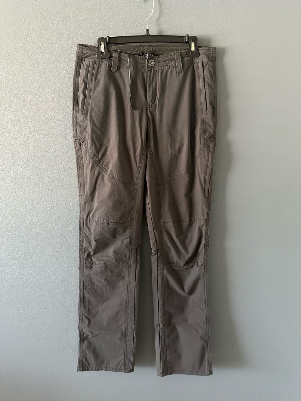 Outdoor Straight-Leg Pants in Gray